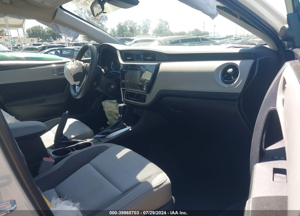 2019 TOYOTA COROLLA LE VIN: 5YFBURHE0KP882443