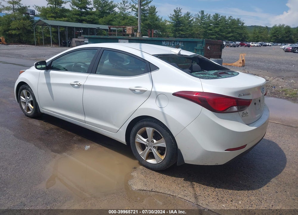 2016 HYUNDAI ELANTRA VIN: 5NPDH4AE6GH685050