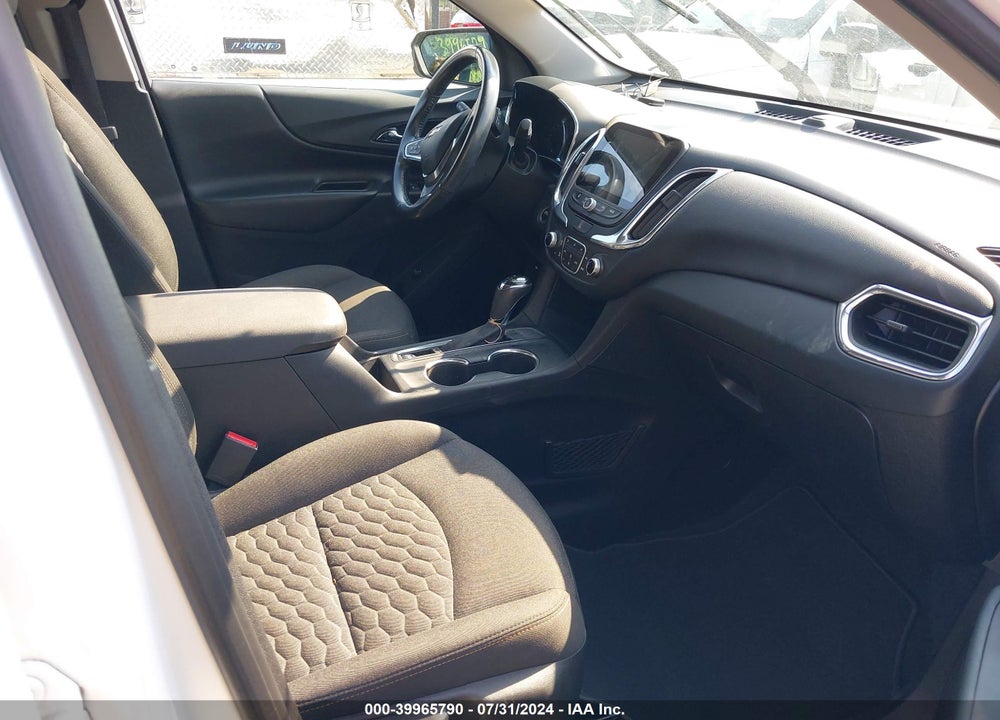 2018 CHEVROLET EQUINOX LT VIN: 2GNAXJEV1J6352028