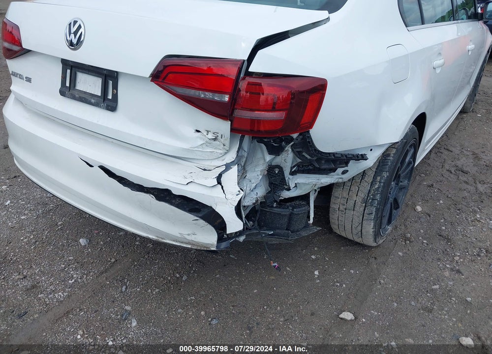 2017 VOLKSWAGEN JETTA 1.4T SE VIN: 3VWDB7AJXHM364170