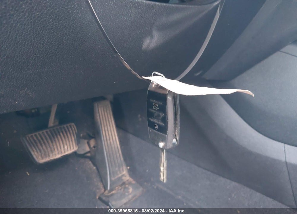 2018 KIA SORENTO 2.4L LX VIN: 5XYPGDA38JG351521