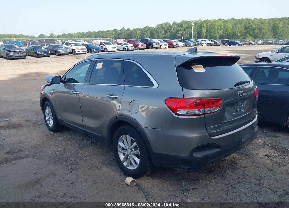 2018 KIA SORENTO 2.4L LX VIN: 5XYPGDA38JG351521