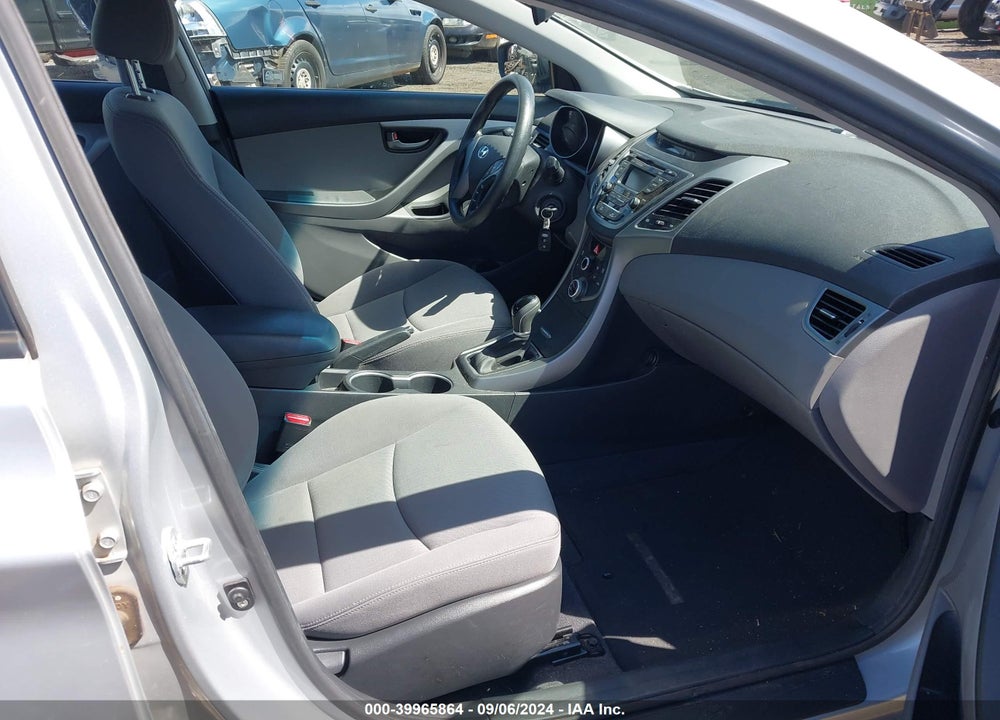 2014 HYUNDAI ELANTRA SE VIN: KMHDH4AE0EU164727