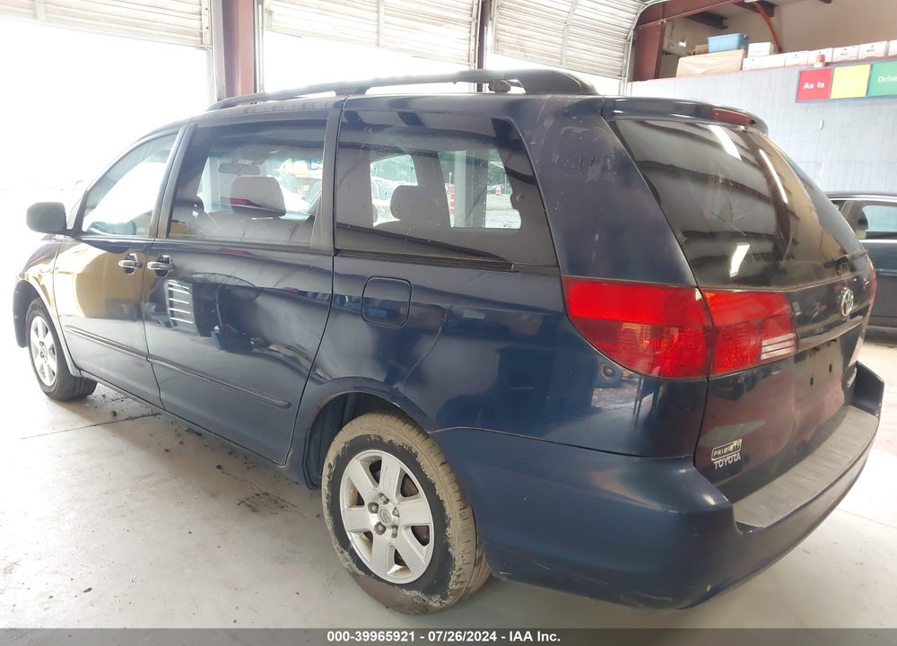2005 TOYOTA SIENNA XLE VIN: 5TDZA22C15S333044