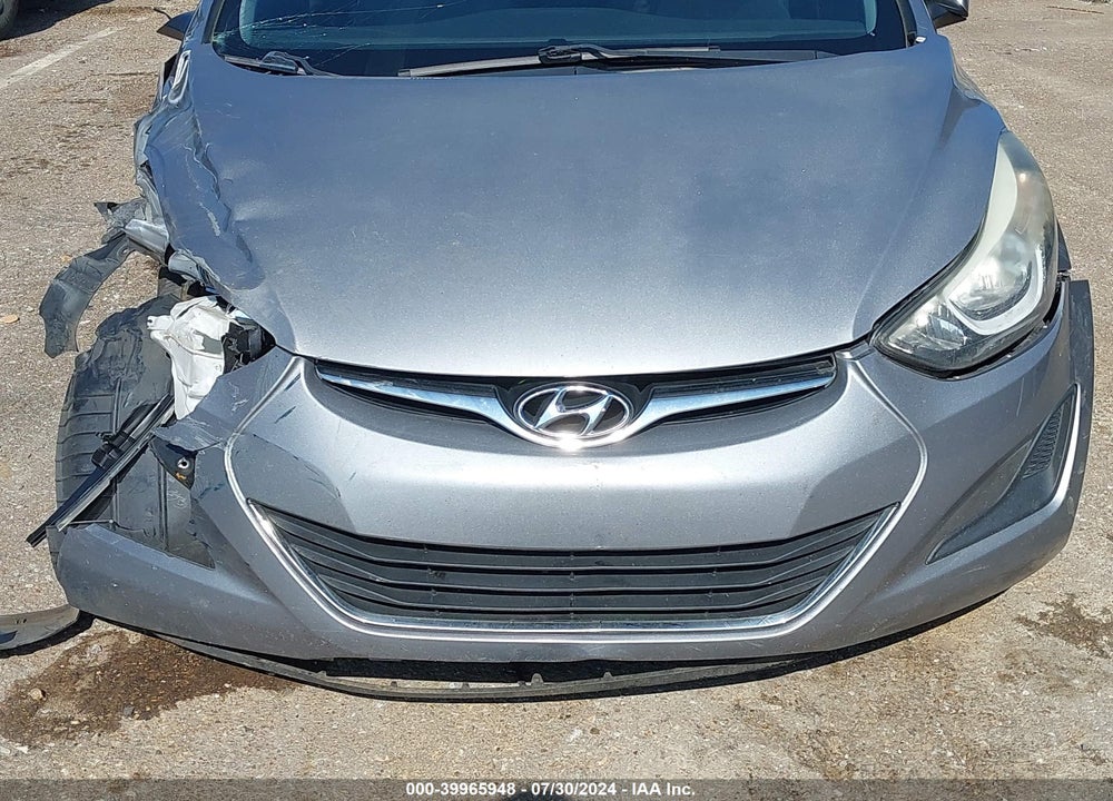 2016 HYUNDAI ELANTRA VIN: 5NPDH4AE0GH742357