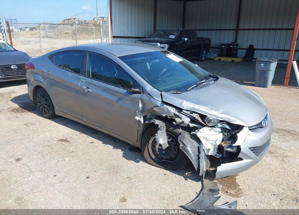 2016 HYUNDAI ELANTRA VIN: 5NPDH4AE0GH742357