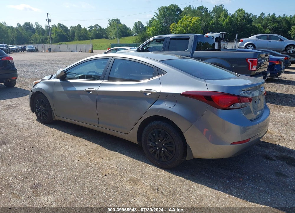 2016 HYUNDAI ELANTRA VIN: 5NPDH4AE0GH742357