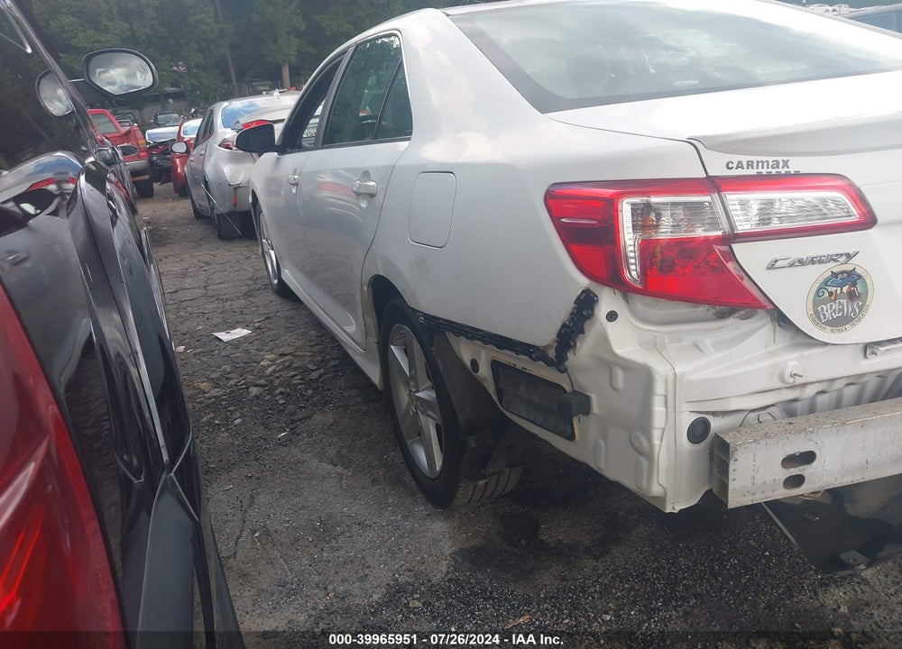2013 TOYOTA CAMRY SE VIN: 4T1BF1FK9DU689147
