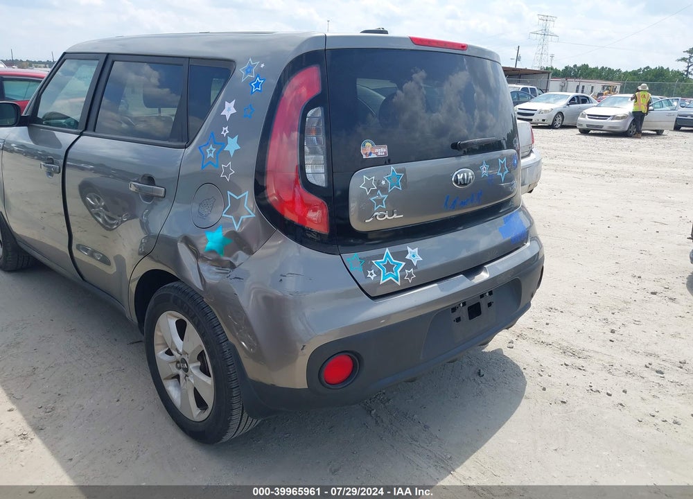 2017 KIA SOUL VIN: KNDJN2A27H7471793
