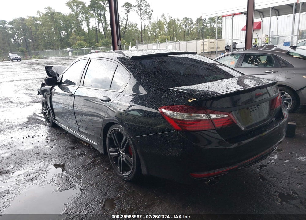 2017 HONDA ACCORD VIN: 1HGCR2F57HA165262