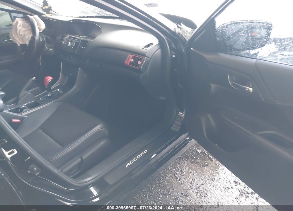 2017 HONDA ACCORD VIN: 1HGCR2F57HA165262