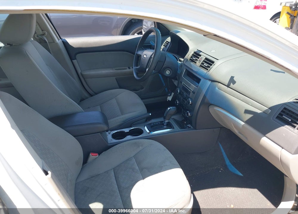 2010 FORD FUSION SE VIN: 3FAHP0HA3AR172526
