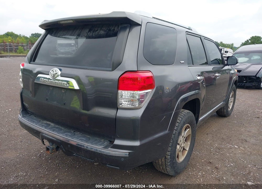 2011 TOYOTA 4RUNNER SR5 V6 VIN: JTEZU5JR0B5024161