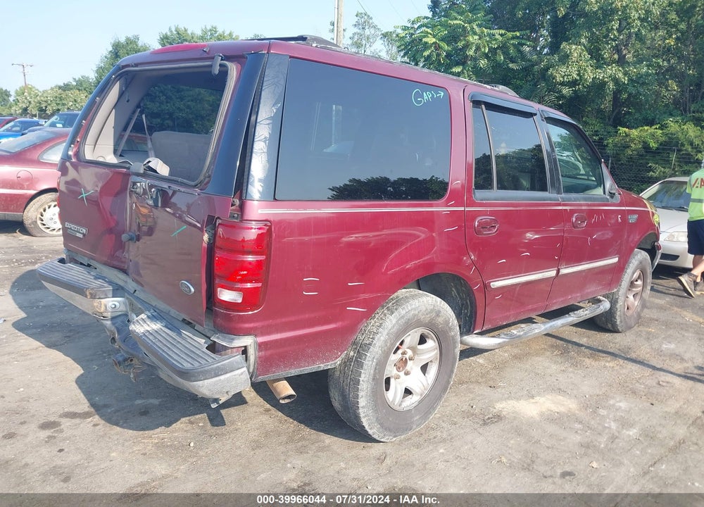 2001 FORD EXPEDITION XLT VIN: 1FMPU16L11LA15483