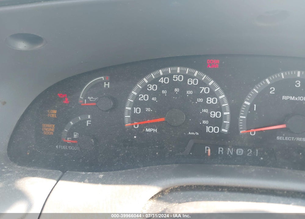2001 FORD EXPEDITION XLT VIN: 1FMPU16L11LA15483