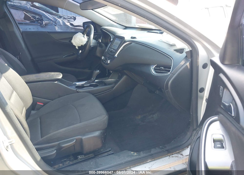 2018 CHEVROLET MALIBU LT VIN: 1G1ZD5ST8JF278071