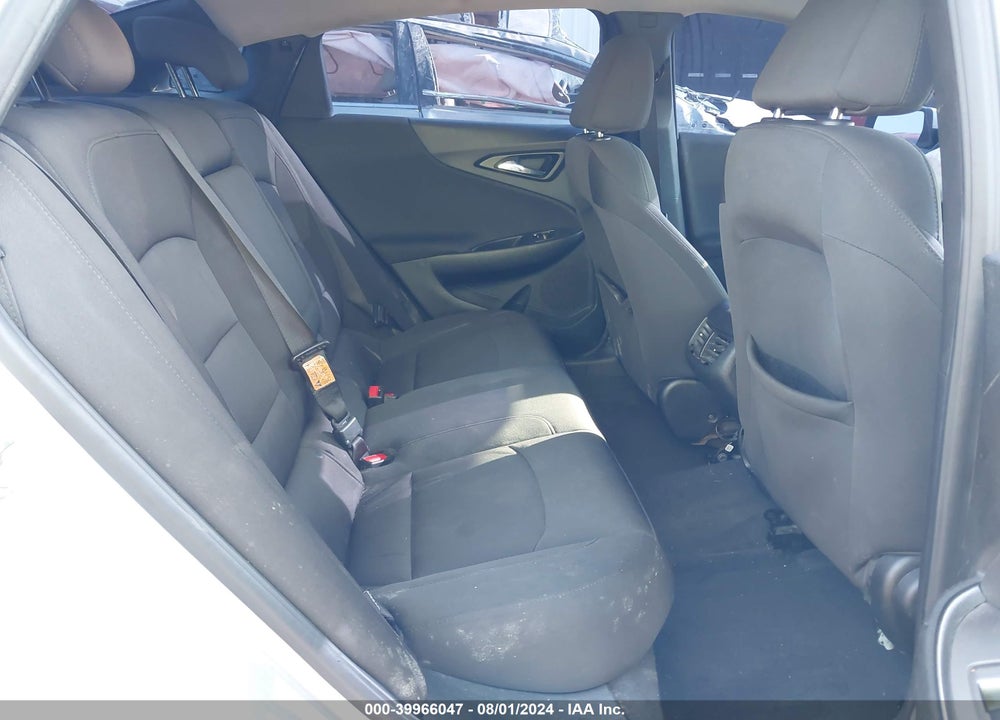 2018 CHEVROLET MALIBU LT VIN: 1G1ZD5ST8JF278071