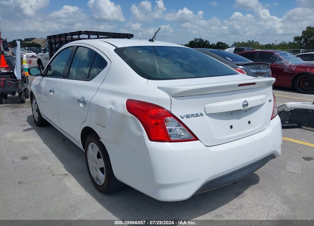 2018 NISSAN VERSA 1.6 SV VIN: 3N1CN7AP8JL826833