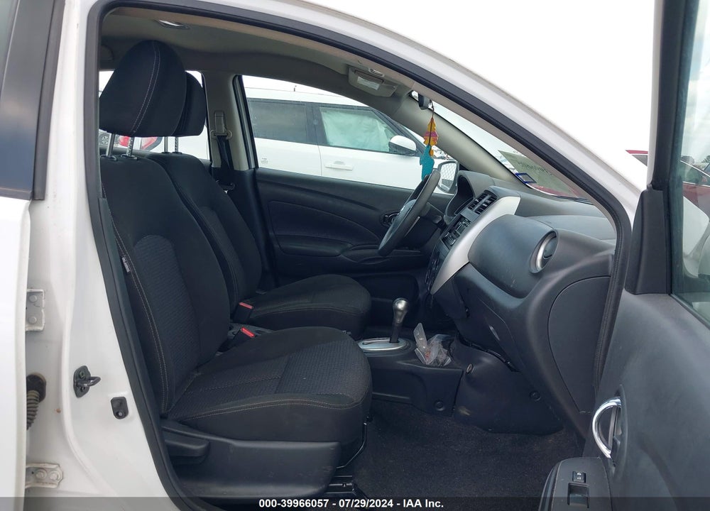 2018 NISSAN VERSA 1.6 SV VIN: 3N1CN7AP8JL826833