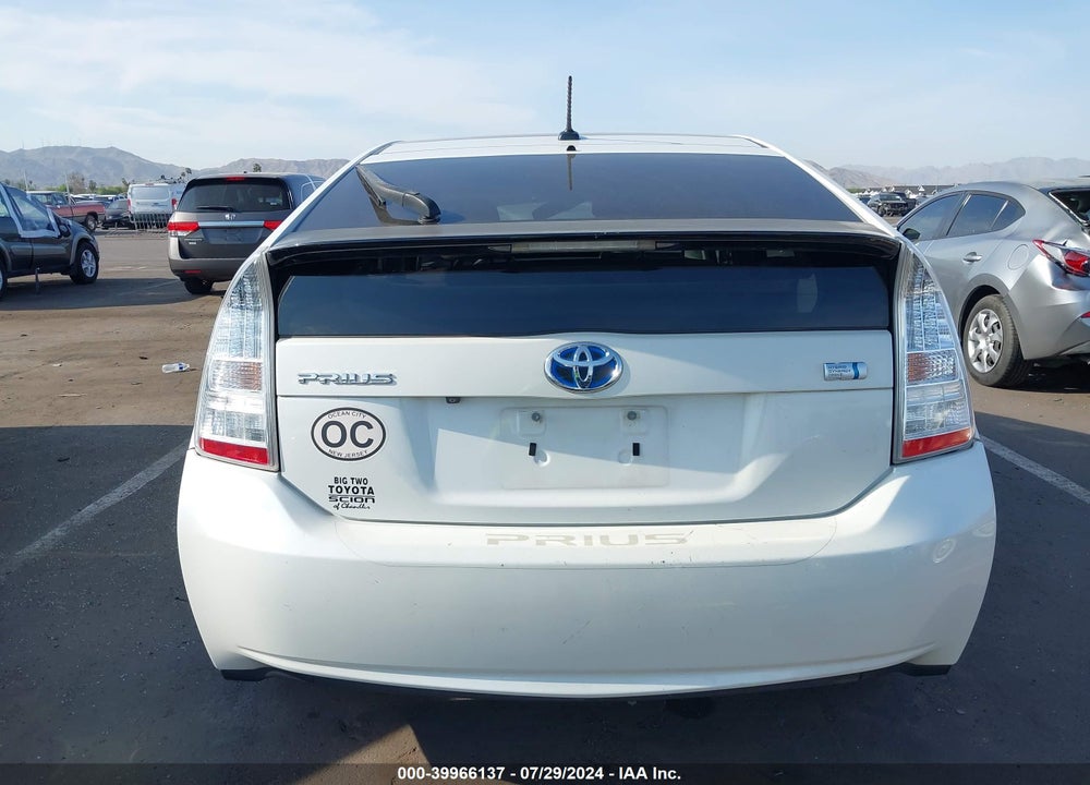 2010 TOYOTA PRIUS III VIN: JTDKN3DUXA0189752