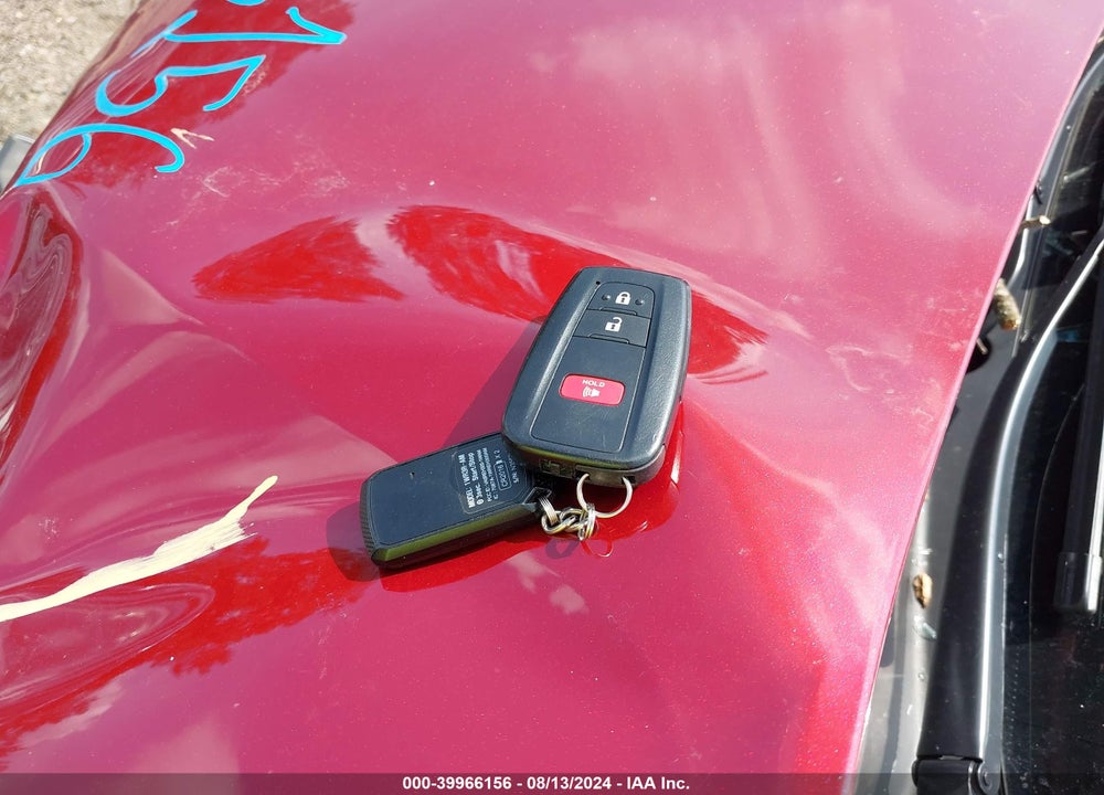 2021 TOYOTA RAV4 XLE VIN: 2T3P1RFV4MW194469