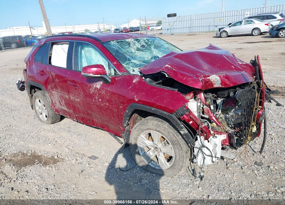 2021 TOYOTA RAV4 XLE VIN: 2T3P1RFV4MW194469