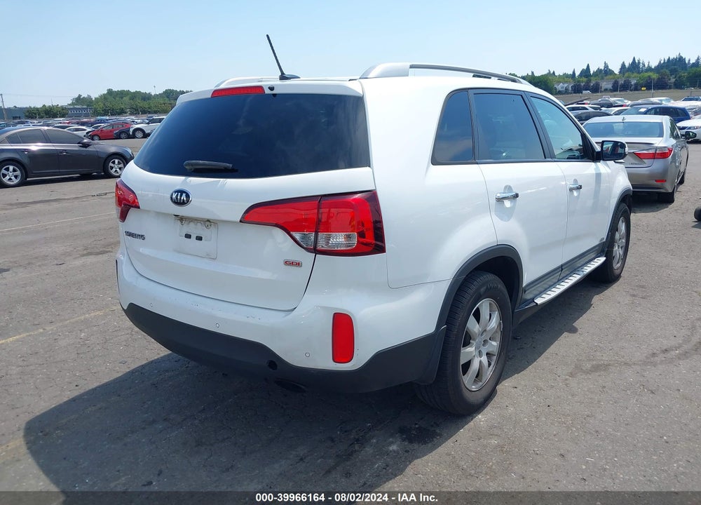 2015 KIA SORENTO LX VIN: 5XYKTDA63FG655279