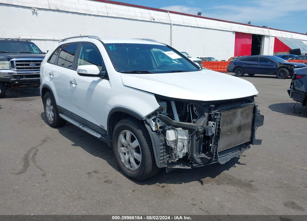 2015 KIA SORENTO LX VIN: 5XYKTDA63FG655279