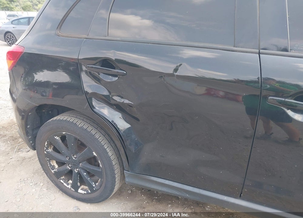 2015 MITSUBISHI OUTLANDER SPORT ES VIN: 4A4AP3AU4FE023174