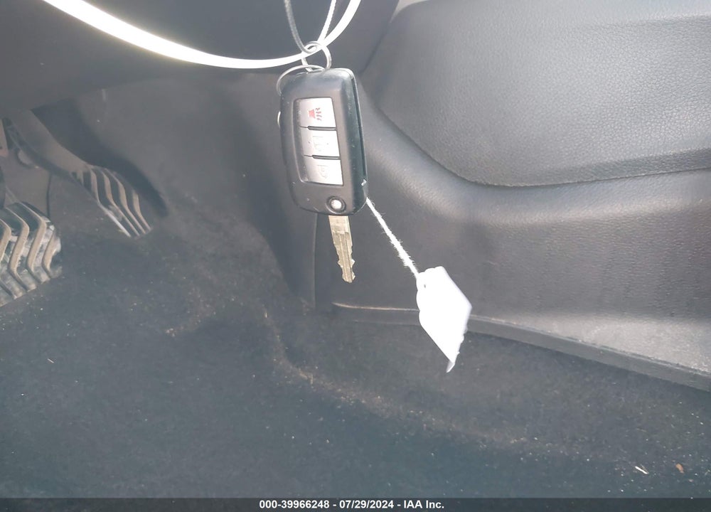 2019 NISSAN ROGUE S VIN: 5N1AT2MT0KC801942