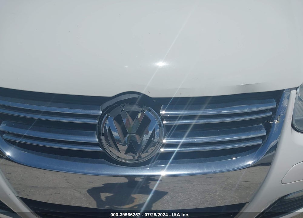 2010 VOLKSWAGEN JETTA SE VIN: 3VWRX7AJ9AM057229