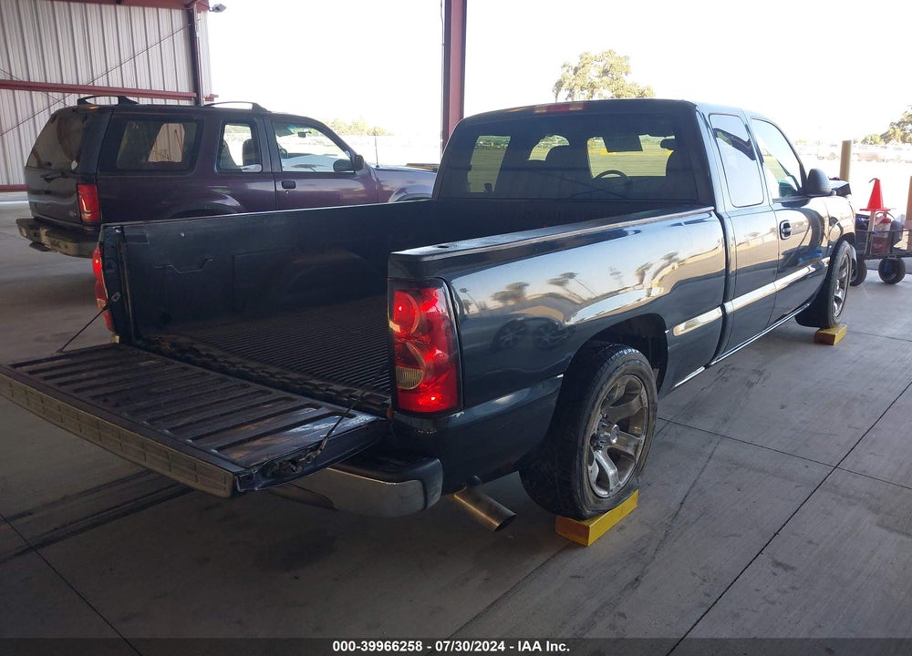 2005 CHEVROLET SILVERADO 1500 LS VIN: 2GCEC19VX51173814