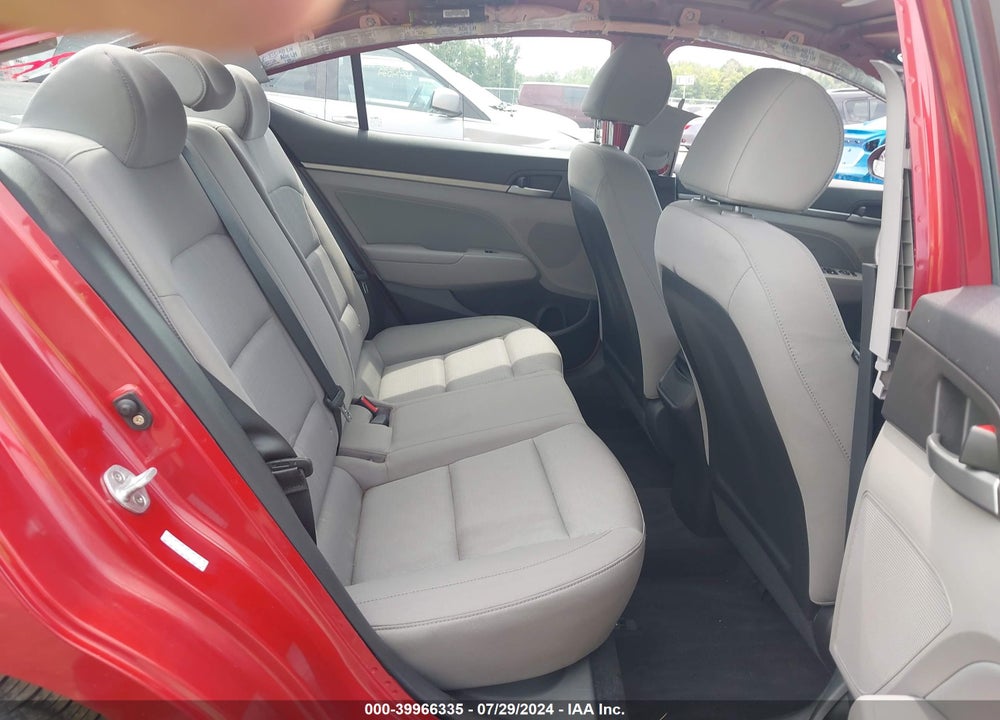 2017 HYUNDAI ELANTRA VIN: KMHD84LFXHU224412