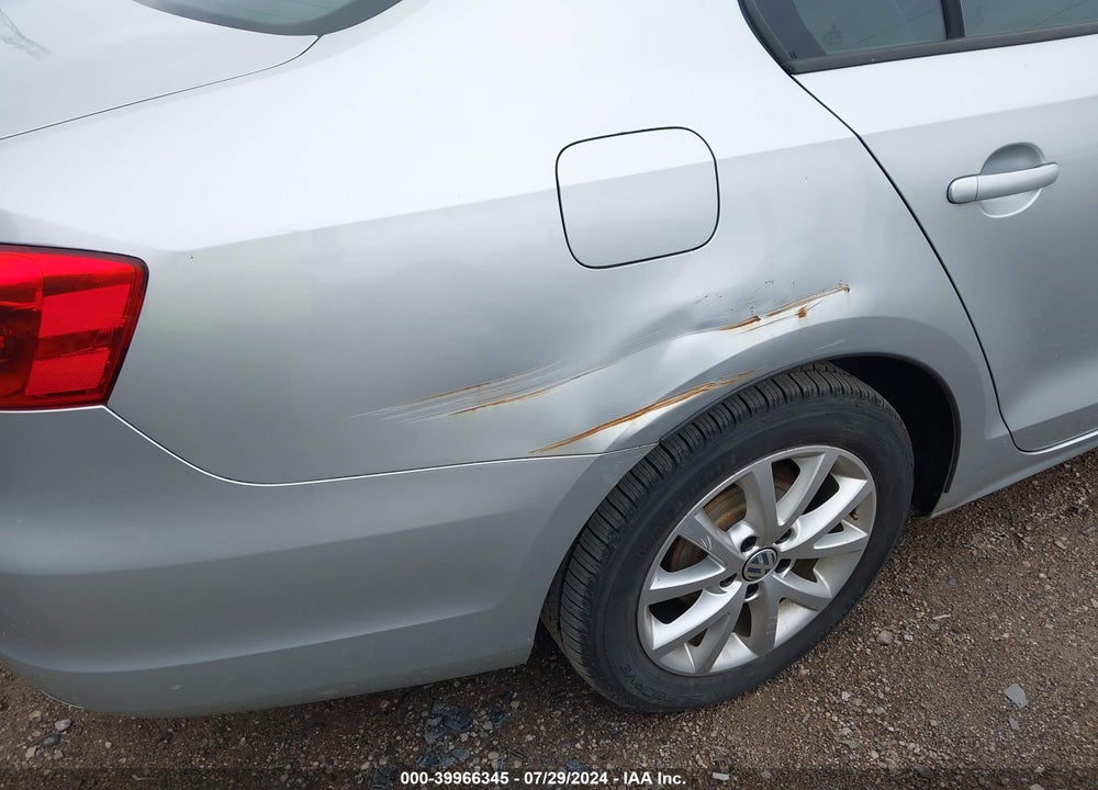 2011 VOLKSWAGEN JETTA 2.5L SE VIN: 3VWDZ7AJ1BM097956
