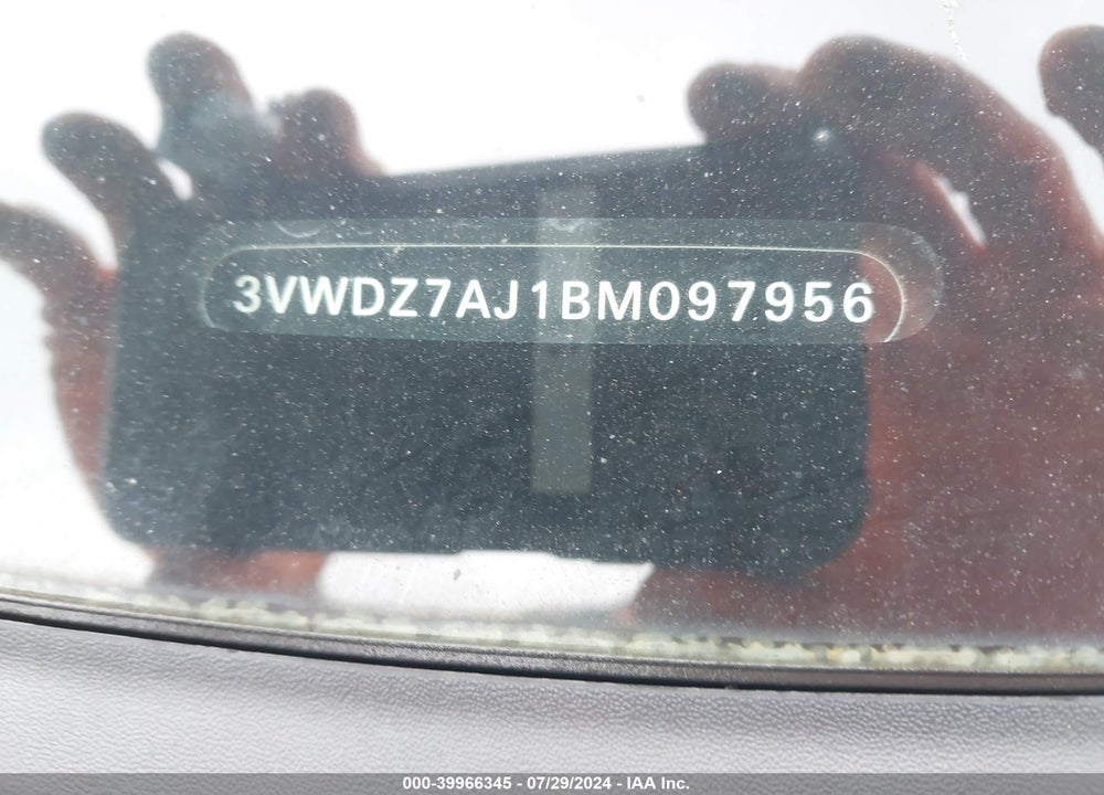 2011 VOLKSWAGEN JETTA 2.5L SE VIN: 3VWDZ7AJ1BM097956