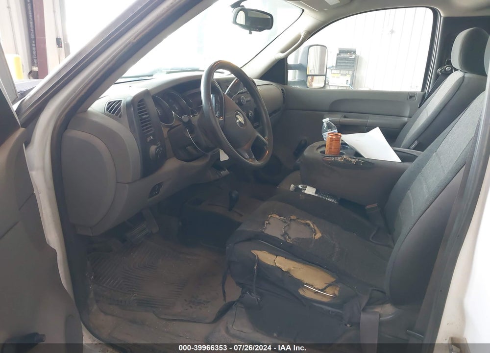 2009 CHEVROLET SILVERADO 2500HD WORK TRUCK VIN: 1GCHK44K89E130205