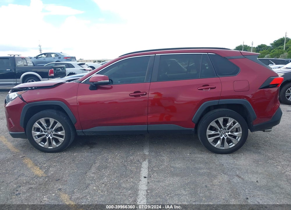 2021 TOYOTA RAV4 XLE PREMIUM VIN: 2T3C1RFV8MW133379