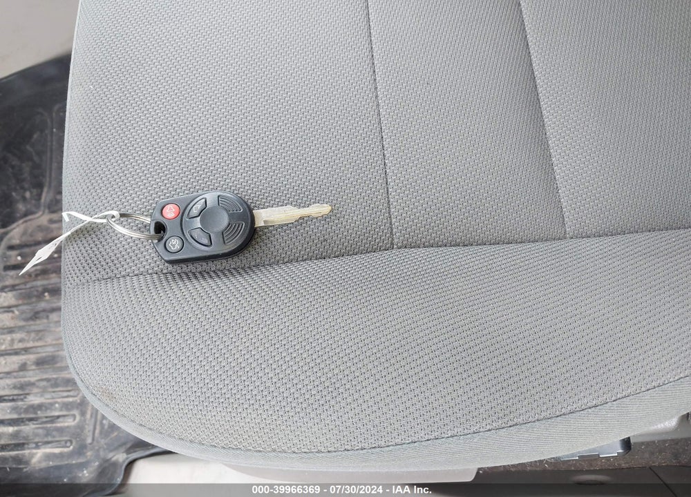2009 FORD ESCAPE VIN: 1FMCU93789KA87402