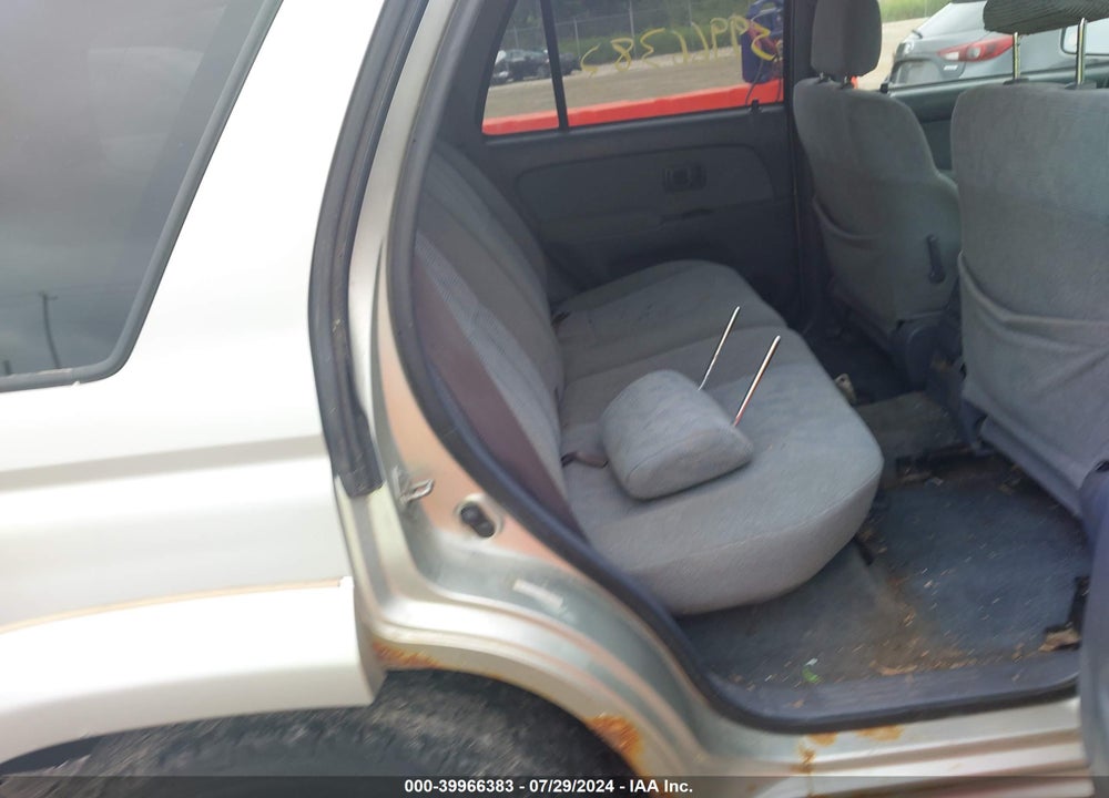 2000 TOYOTA 4RUNNER SR5 V6 VIN: JT3HN86R7Y0321493