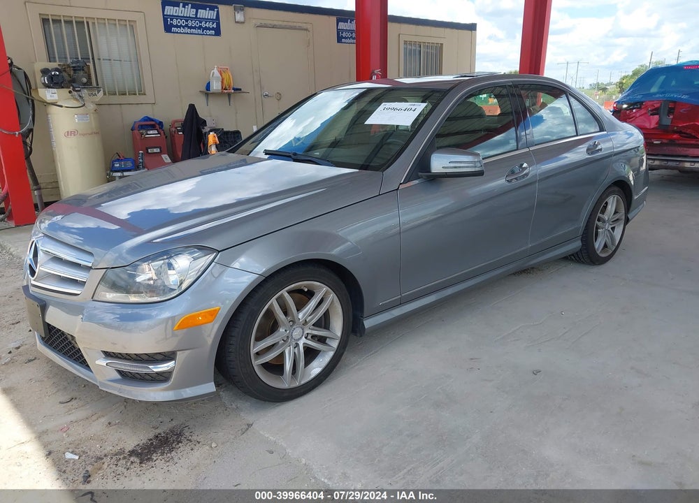 2013 MERCEDES-BENZ C 300 LUXURY 4MATIC/SPORT 4MATIC VIN: WDDGF8AB2DA798972