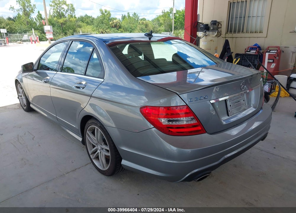 2013 MERCEDES-BENZ C 300 LUXURY 4MATIC/SPORT 4MATIC VIN: WDDGF8AB2DA798972