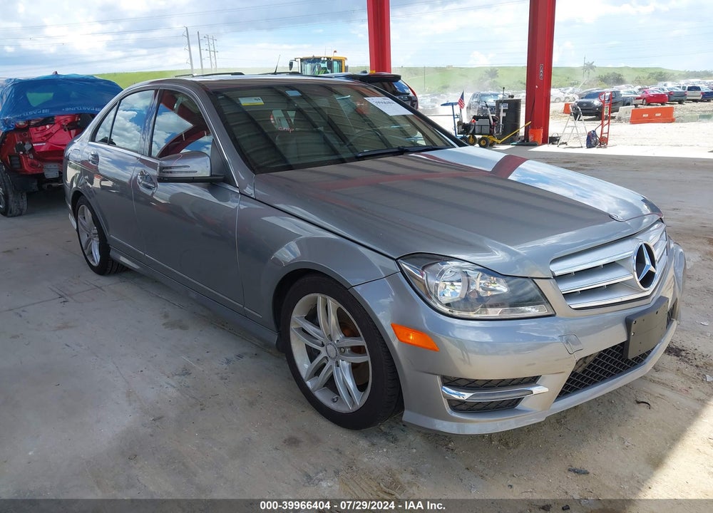 2013 MERCEDES-BENZ C 300 LUXURY 4MATIC/SPORT 4MATIC VIN: WDDGF8AB2DA798972