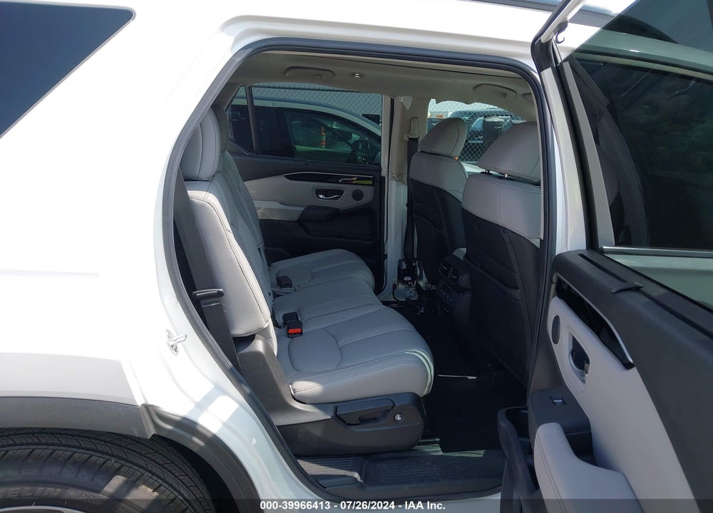 2025 HONDA PILOT VIN: 5FNYG2H70SB000676