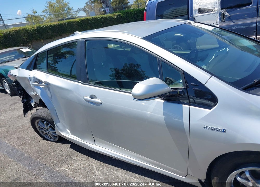 2017 TOYOTA PRIUS TWO VIN: JTDKBRFU0H3043569