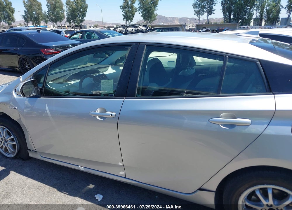 2017 TOYOTA PRIUS TWO VIN: JTDKBRFU0H3043569