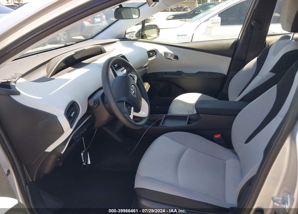 2017 TOYOTA PRIUS TWO VIN: JTDKBRFU0H3043569