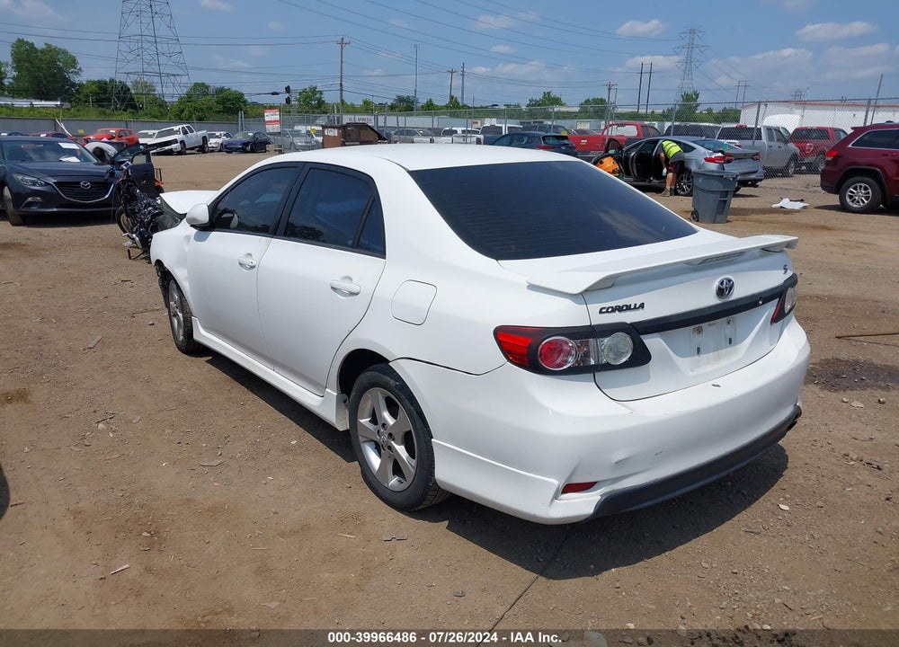 2011 TOYOTA COROLLA S VIN: 2T1BU4EE2BC617823