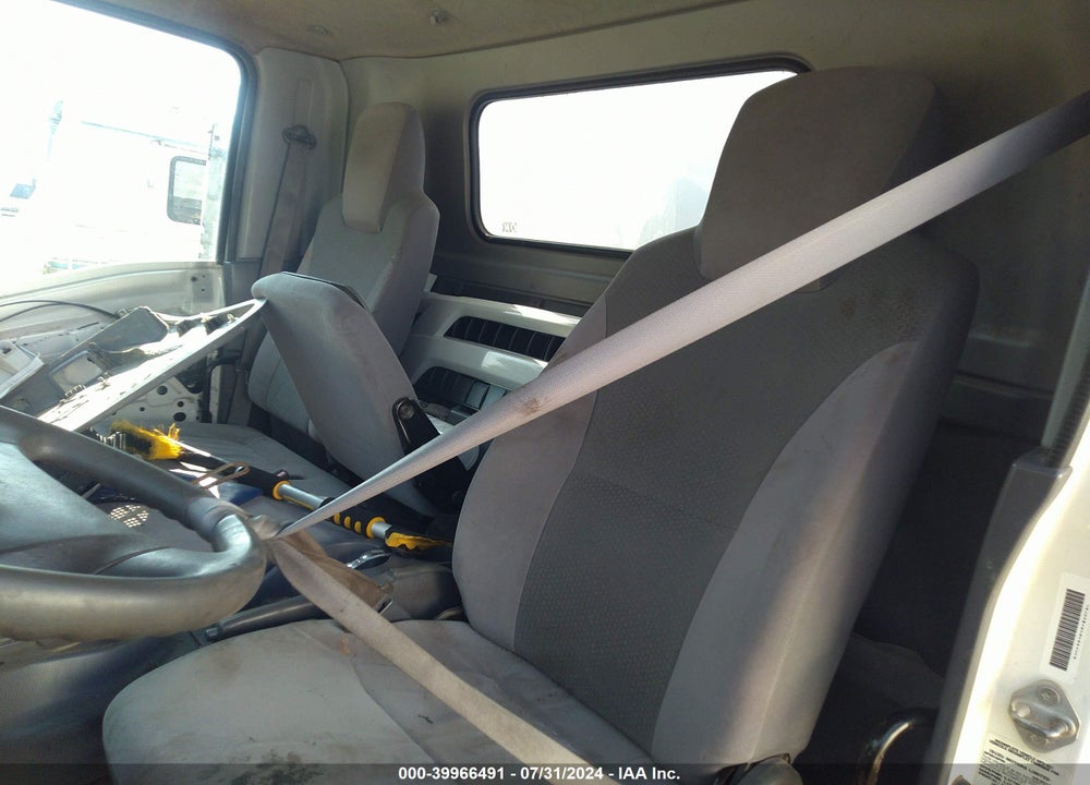 2016 ISUZU NPR DSL REG AT VIN: JALC4W167G7001170