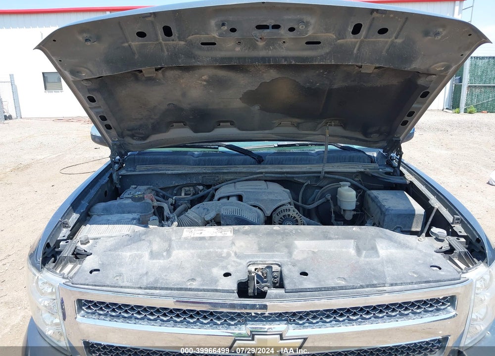 2011 CHEVROLET SILVERADO 1500 LT VIN: 1GCRKSE32BZ201784