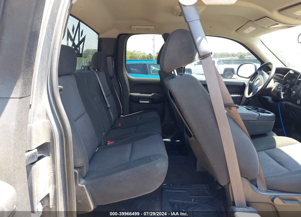 2011 CHEVROLET SILVERADO 1500 LT VIN: 1GCRKSE32BZ201784
